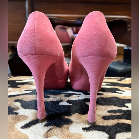 *SOLD* YSL ~ Pink Suede Heels - Picture 4 of 10